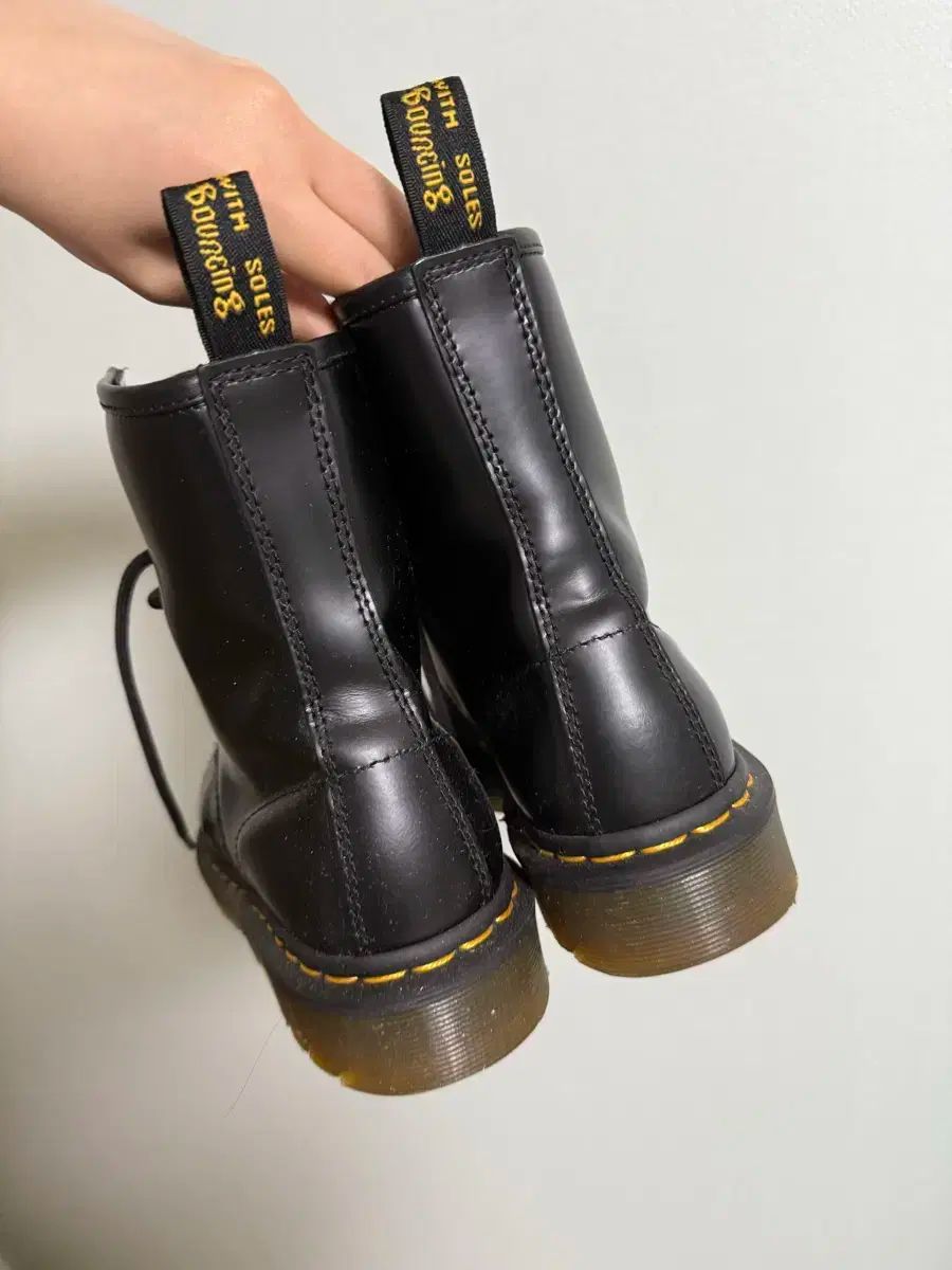 DR. MARTENS ドクターマーチン 230