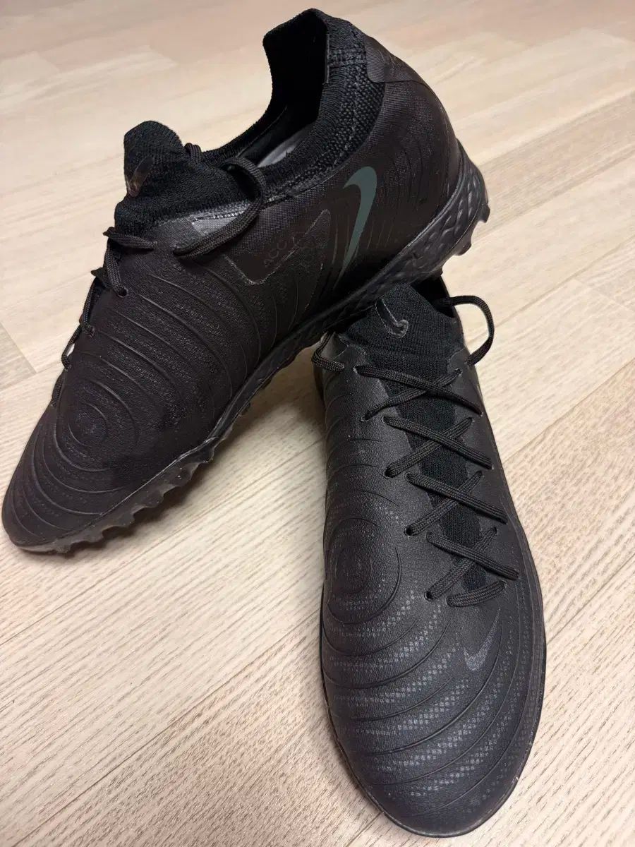 ナイキ FANTOM GX II Pro TF 255 mm ディープブラック