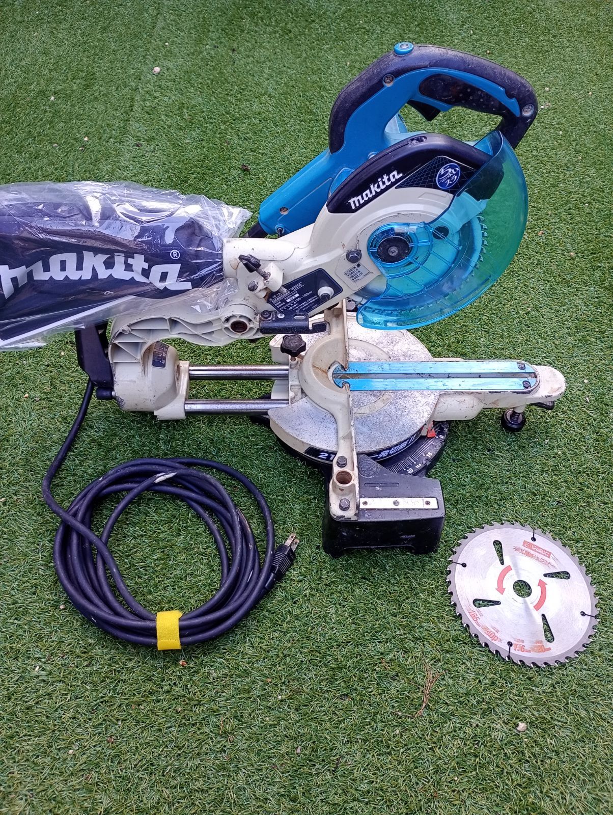 マキタ スライドマルノコ LS0611 makita