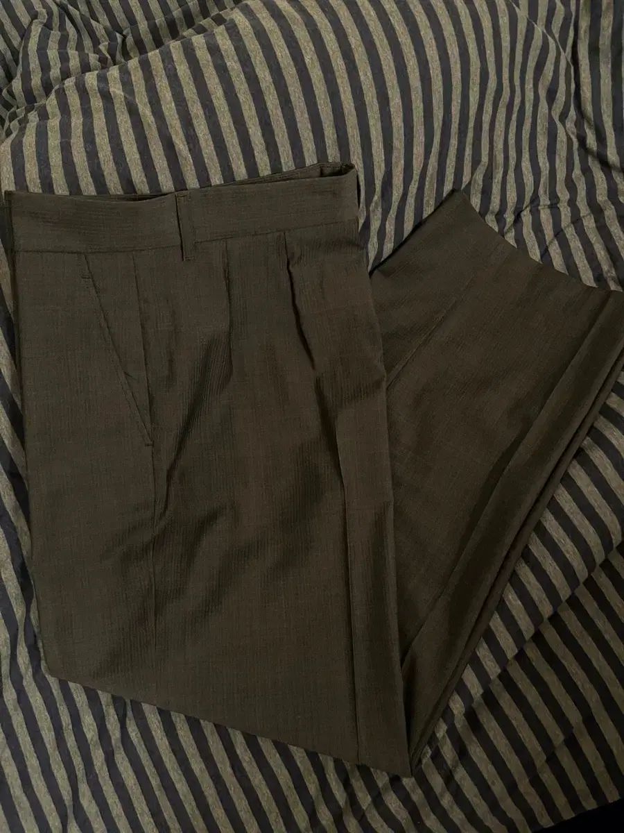 L DEHO ワンタック スラックス チャコール