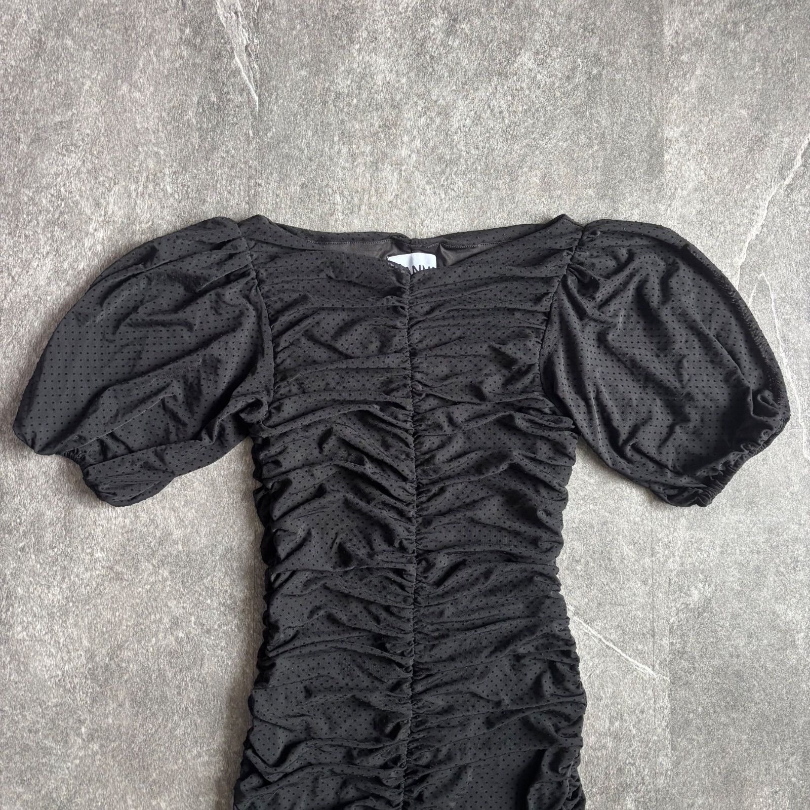  ganni ガニー シャーリングドットワンピース 半袖 ひざ丈ワンピース