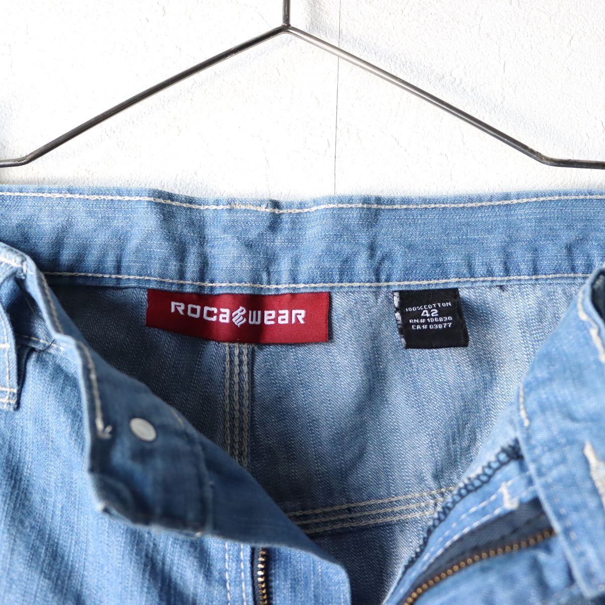 ROCAWEAR ロカウェア デニム デザイン 刺繍ロゴ W42 - メルカリ