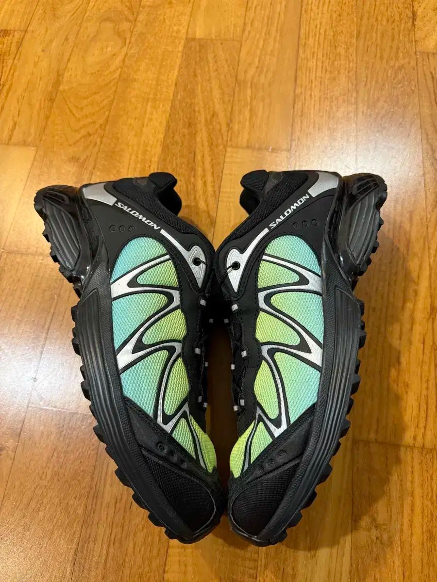 SALOMON XT WHISPER ブラック アイスド アクア
