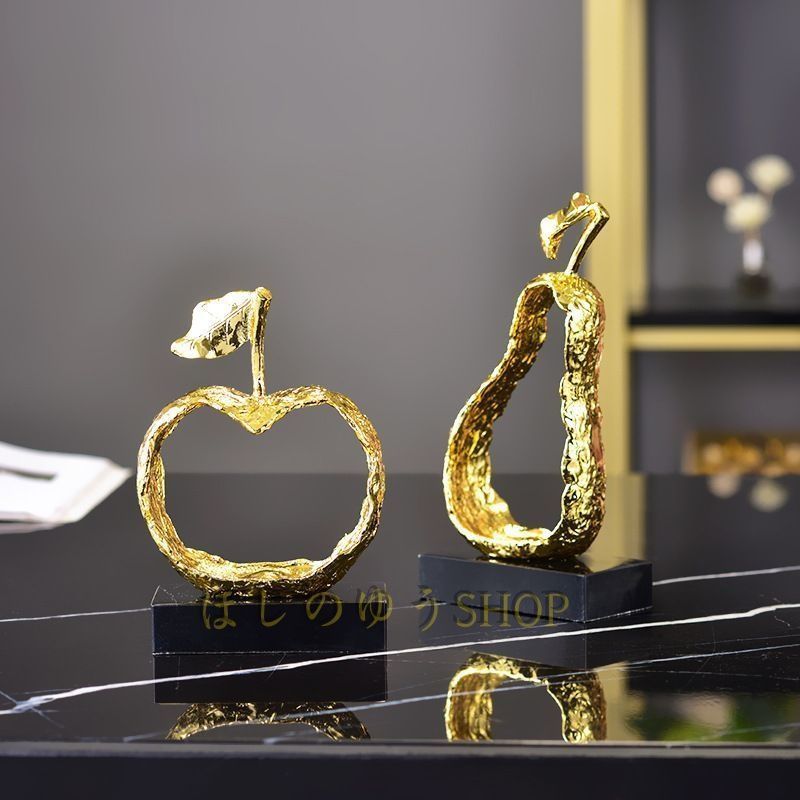 フルーツモチーフのアートオブジェ