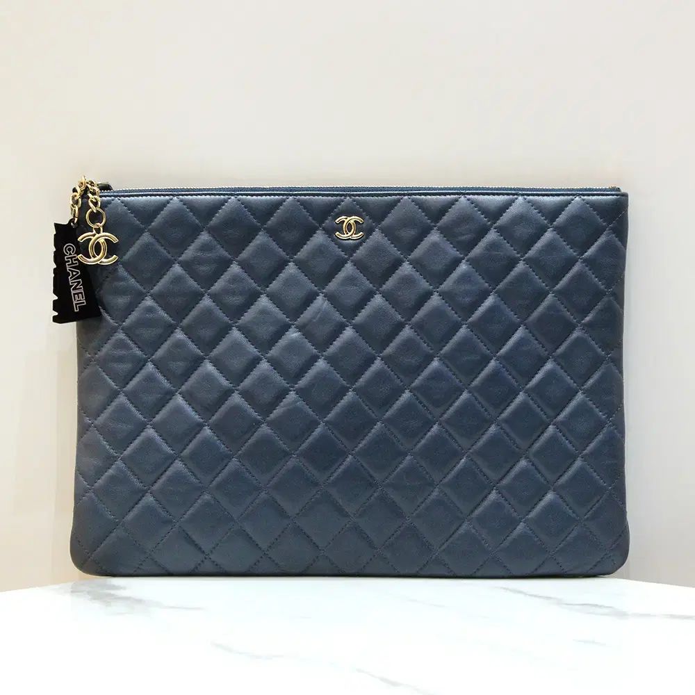 ブランド品ダウンタウン 동래 CHANEL シャネル チュールオール クラッチバッグ 23番台