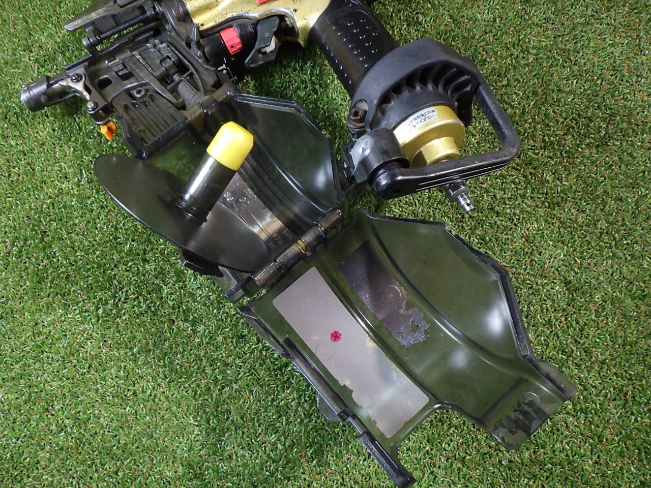 木材や合板の釘打ちに 日立工機 高圧釘打機 NV65HMC 品