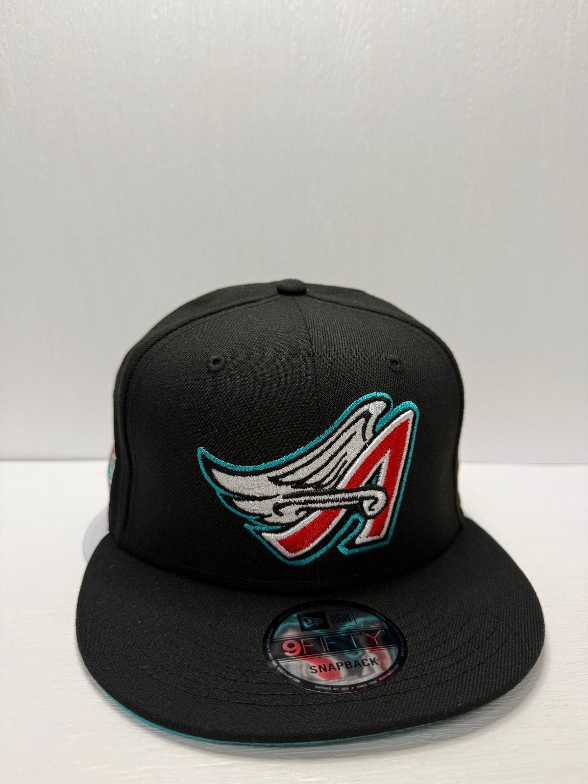 Newera ロサンゼルスエンゼルス 40thアニバーサリー 9fifty スナップバックキャップ ブラック