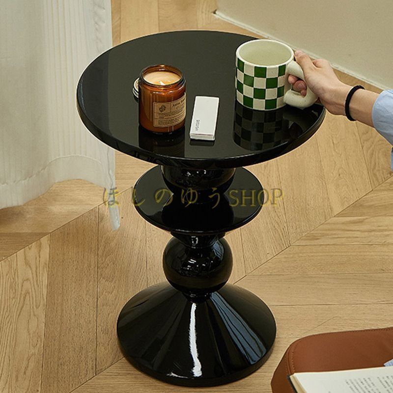 レトロモダンなデザインチェスのようなサイドテーブル