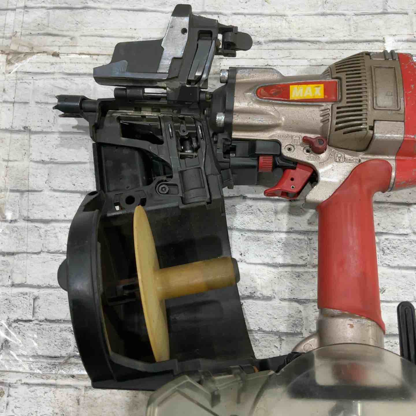 高圧エア釘打ち機