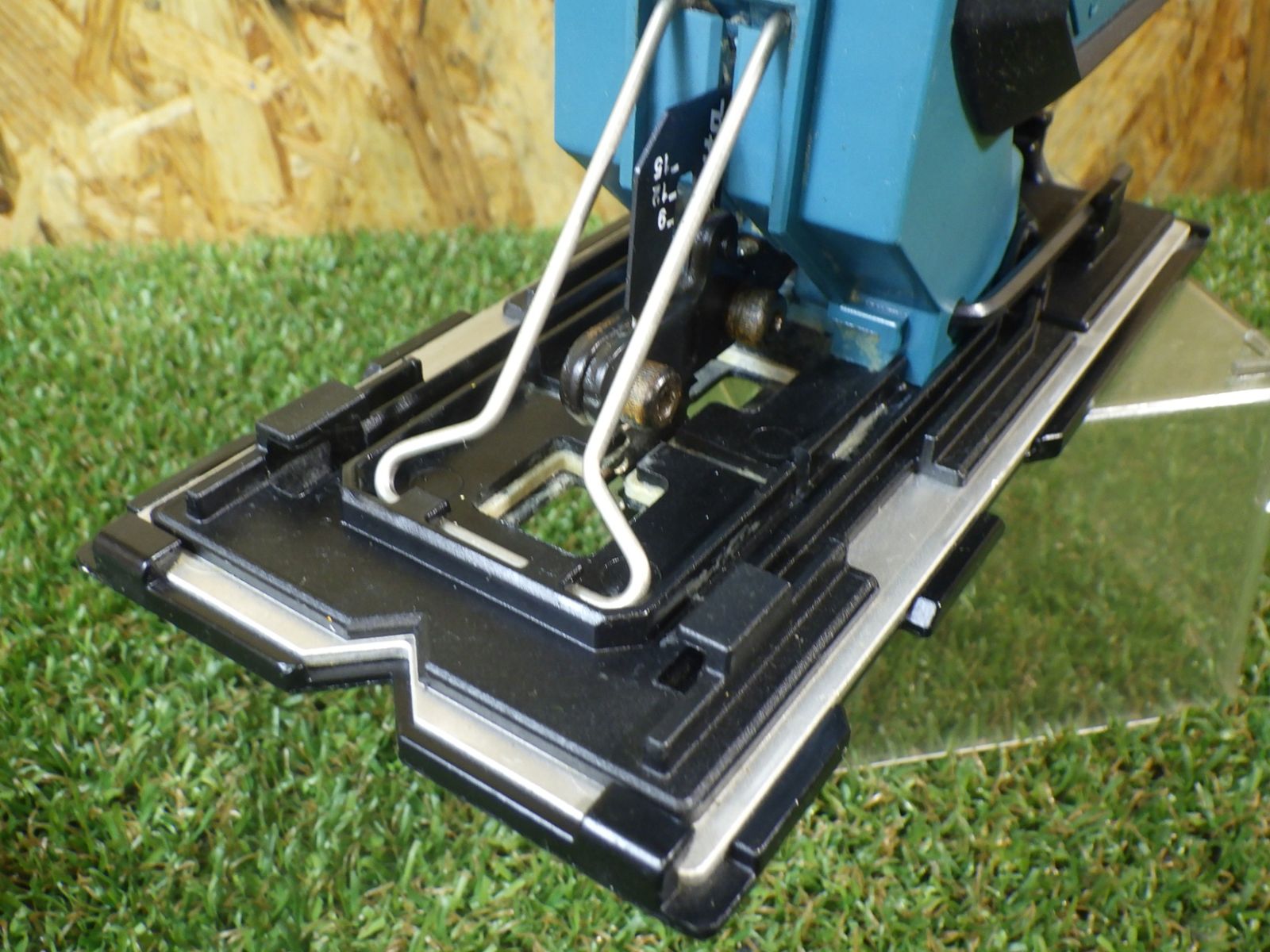 充電式ボードカッタ 14.4V