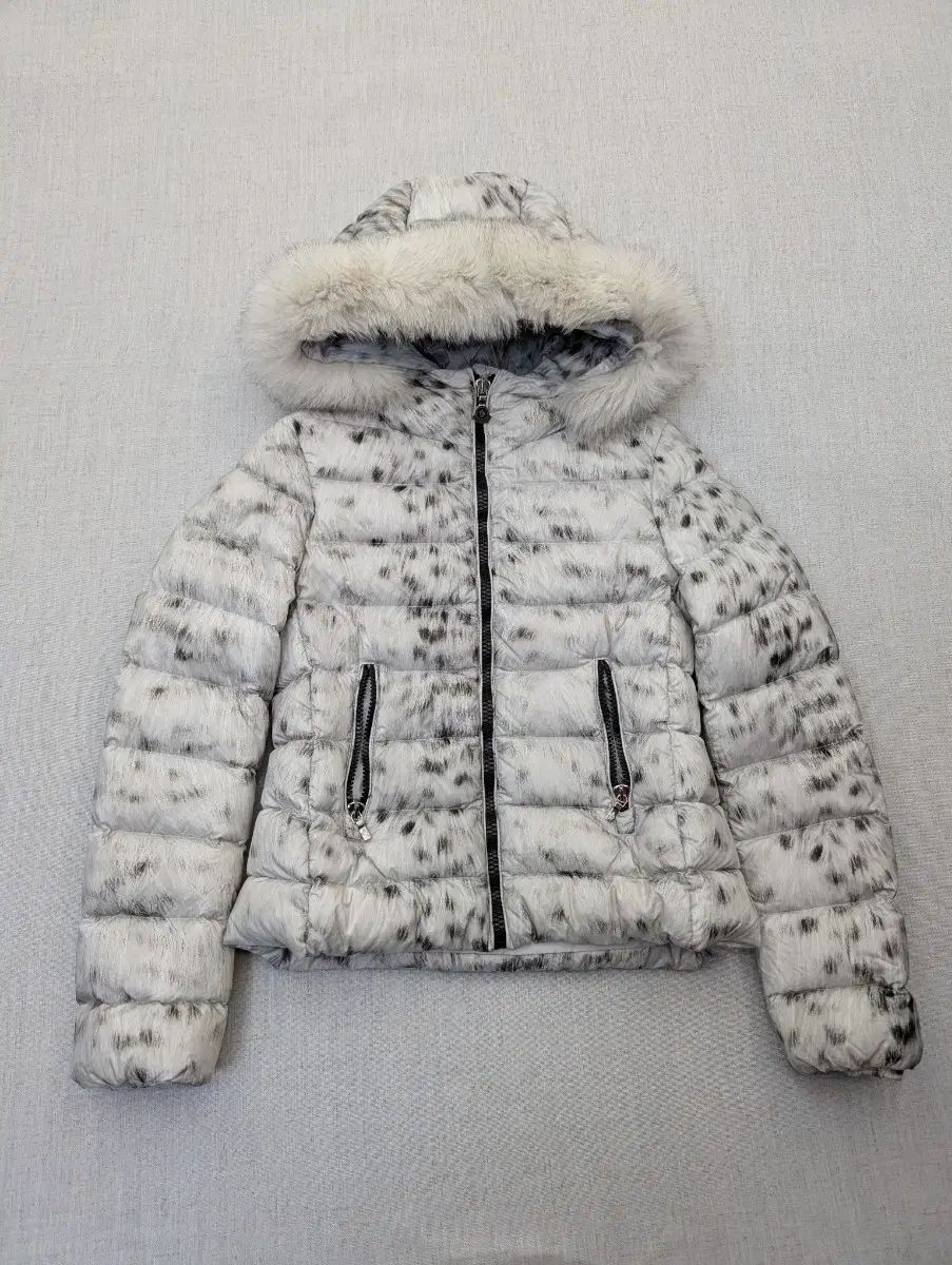 モンクレール 白 ファー フード ショートダウン アウター 10 Y