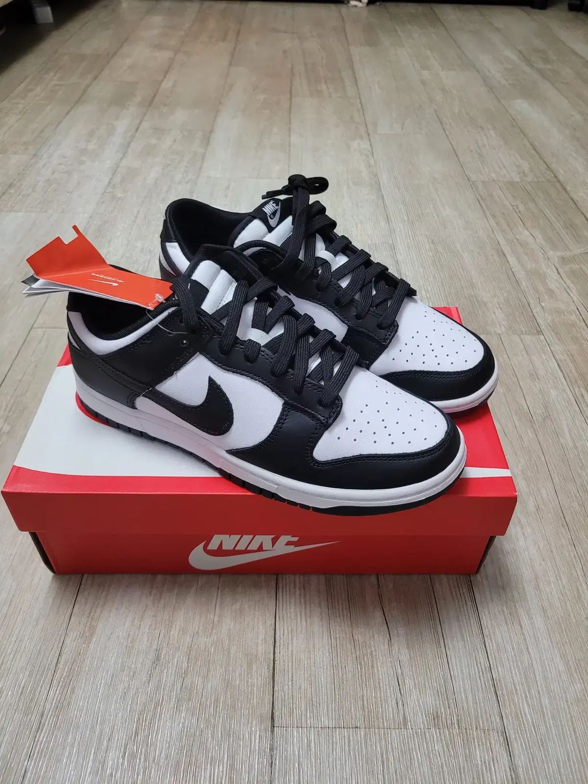 ナイキ ダンク ロー エアジョーダン1