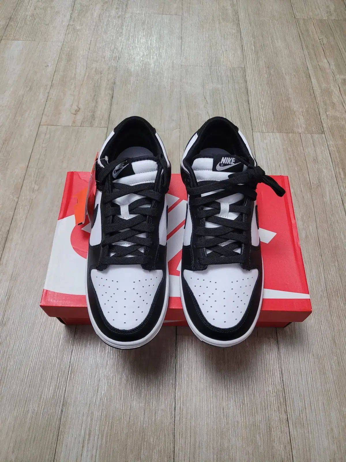 ナイキ ダンク ロー エアジョーダン1