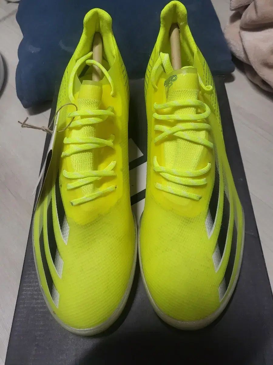 アディダス X ゴースト 1 サッカーシューズ 蛍光色 280mm