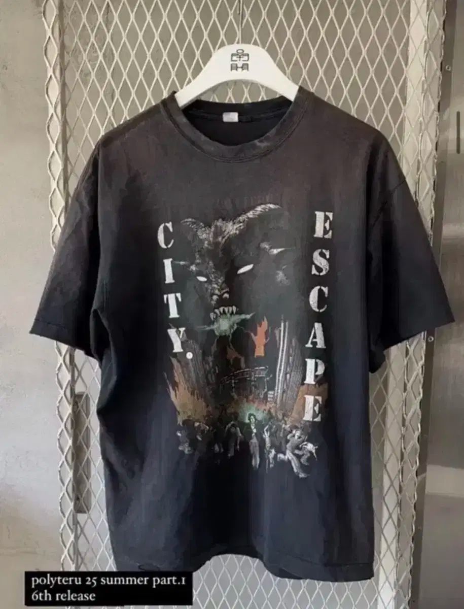 4 POLYTERU THE HYUNDAE 記念Tシャツ シティ ESCAPE