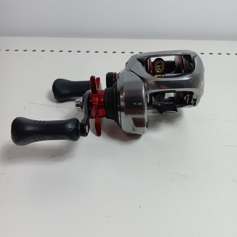 SHIMANO シマノ 釣り用品 リール ベイトリール 043573 21スコーピオンMD 300XG キズ有 程度C