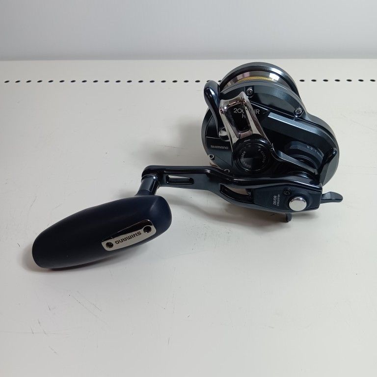 SHIMANO シマノ 釣り用品 リール 両軸リール 04004 オシアジガ-エフカスタム2000NRHG キズ有 程度B