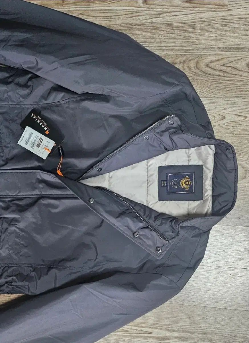 株 シューペリアル インペリアルゴルフ です