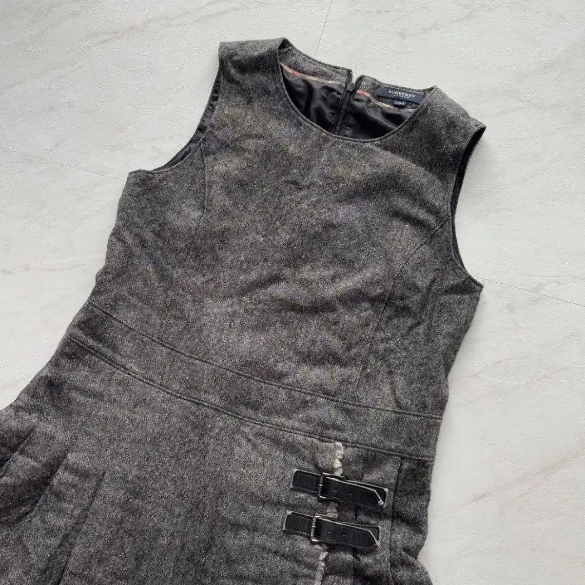 バーバリー ロンドン プリーツ ワンピース グレー バックル ヴィンテージ