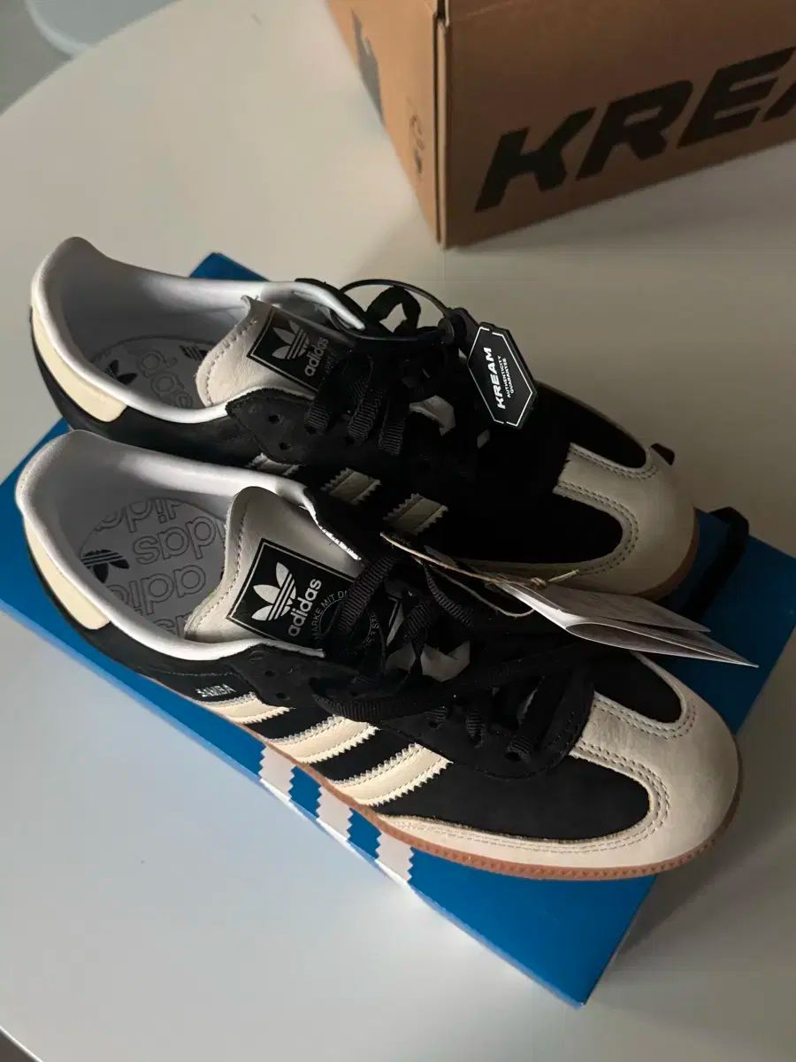 アディダス サンバ ブラック ONE ホワイト 255 タグ未切