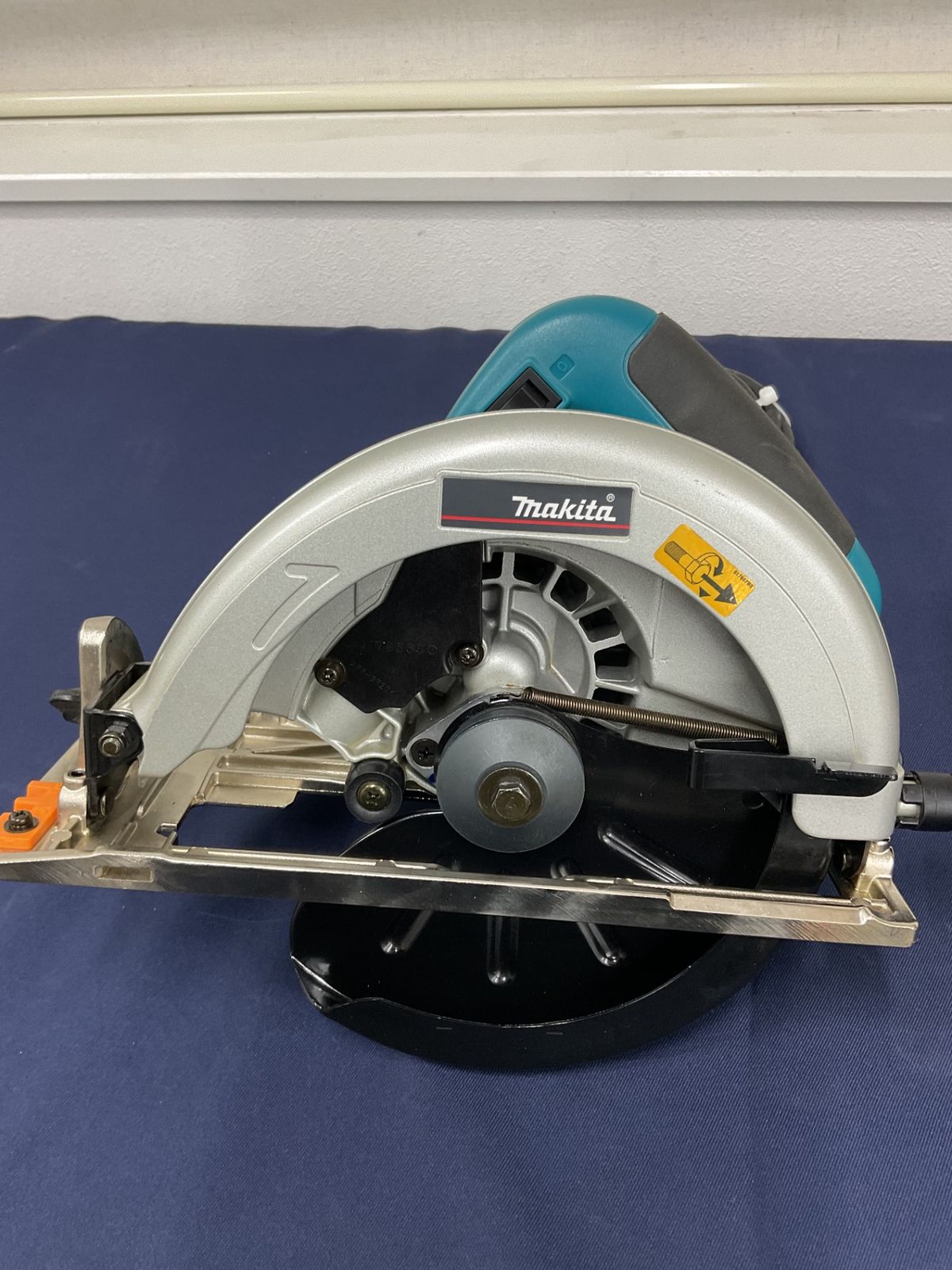  マキタ makita 丸のこ 逆勝手 5832 BLA マルノコ 切断工具 切断機