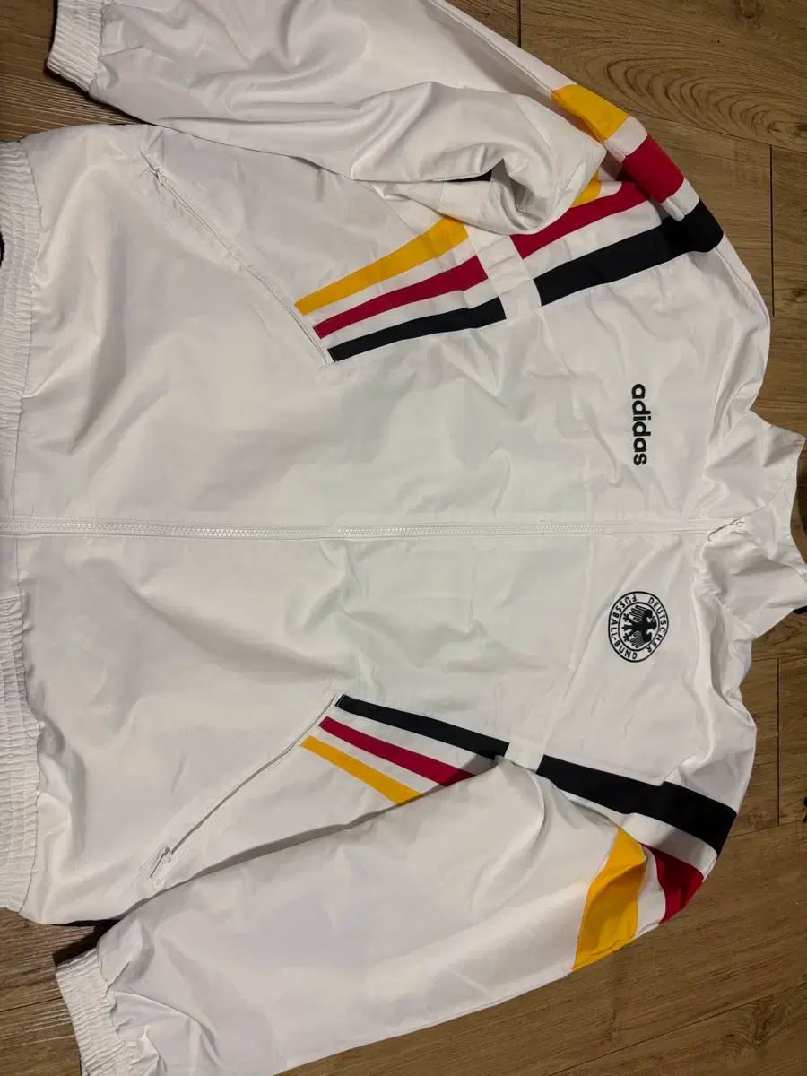 アディダス トラックジャケット サッカードイツ代表 アイボリー