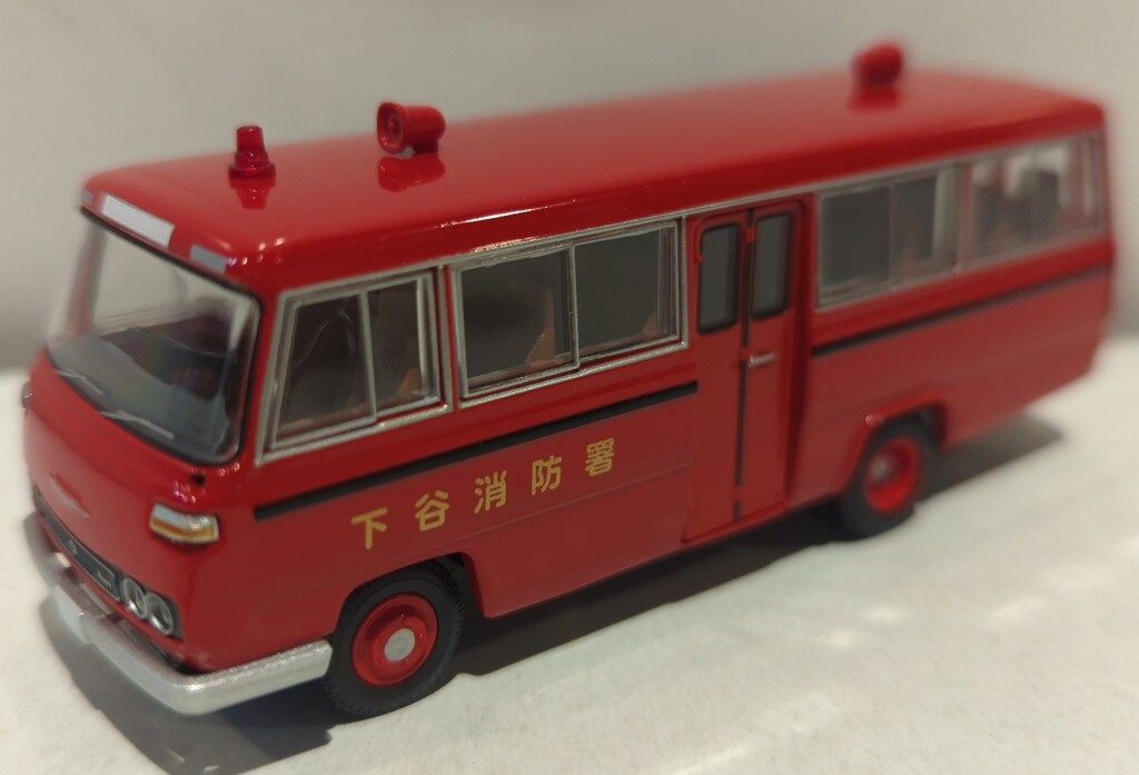 【新品】TOMICA LIMITED VINTAGENEO ニッサン シビリアン 新品】TOMICA LIMITED VINTAGENEO ニッサン シビリアン