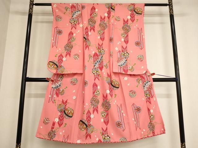 平和屋着物[]七五三 女の子 7歳 祝着 四つ身 矢羽根桜毬文 金彩  