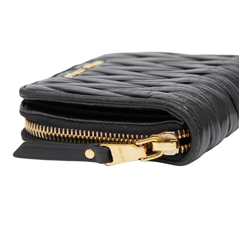 ブラック レザー