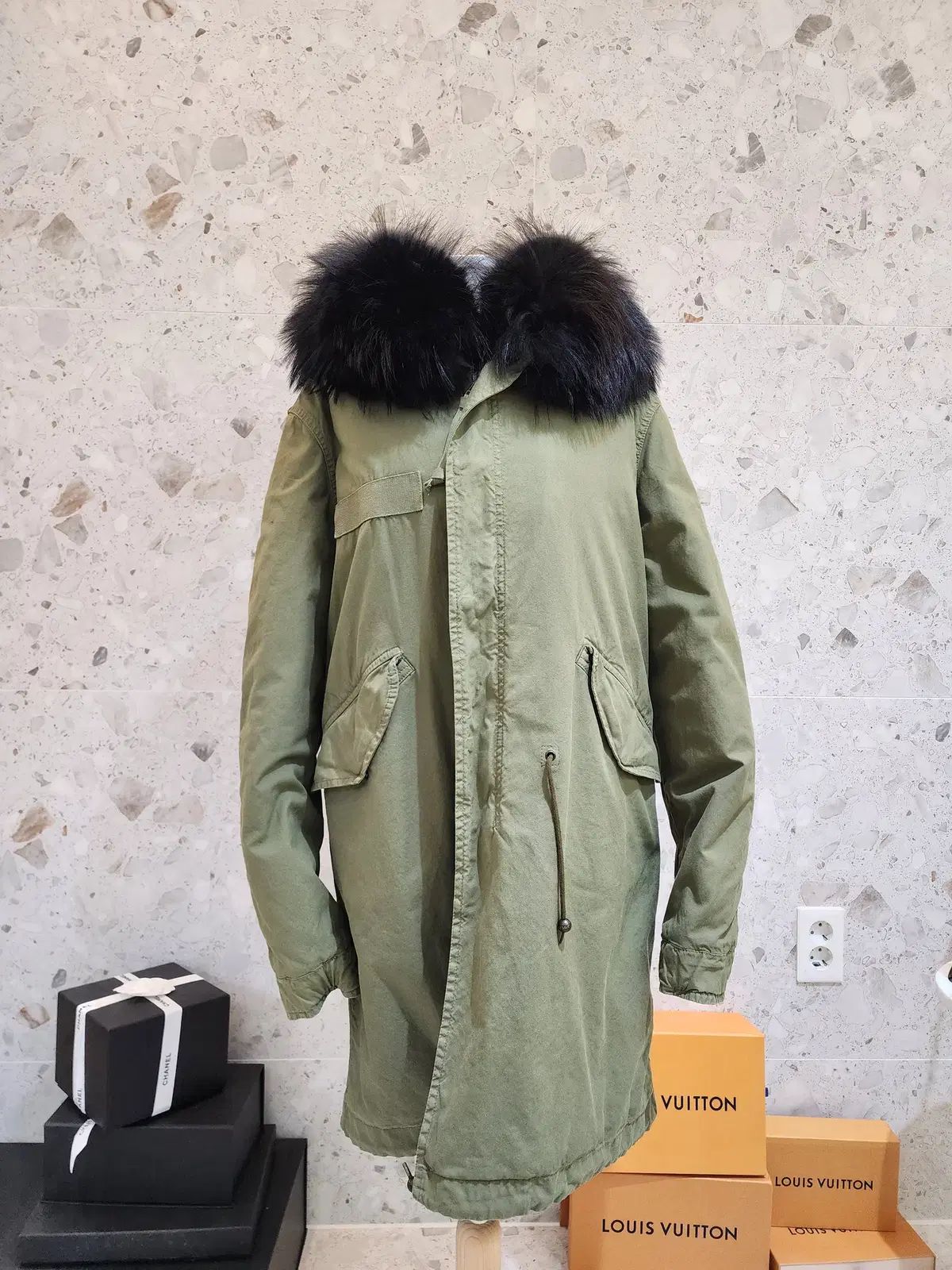 ミスターアンドミセス ブラック ファー グリーン マウンテンパーカー S