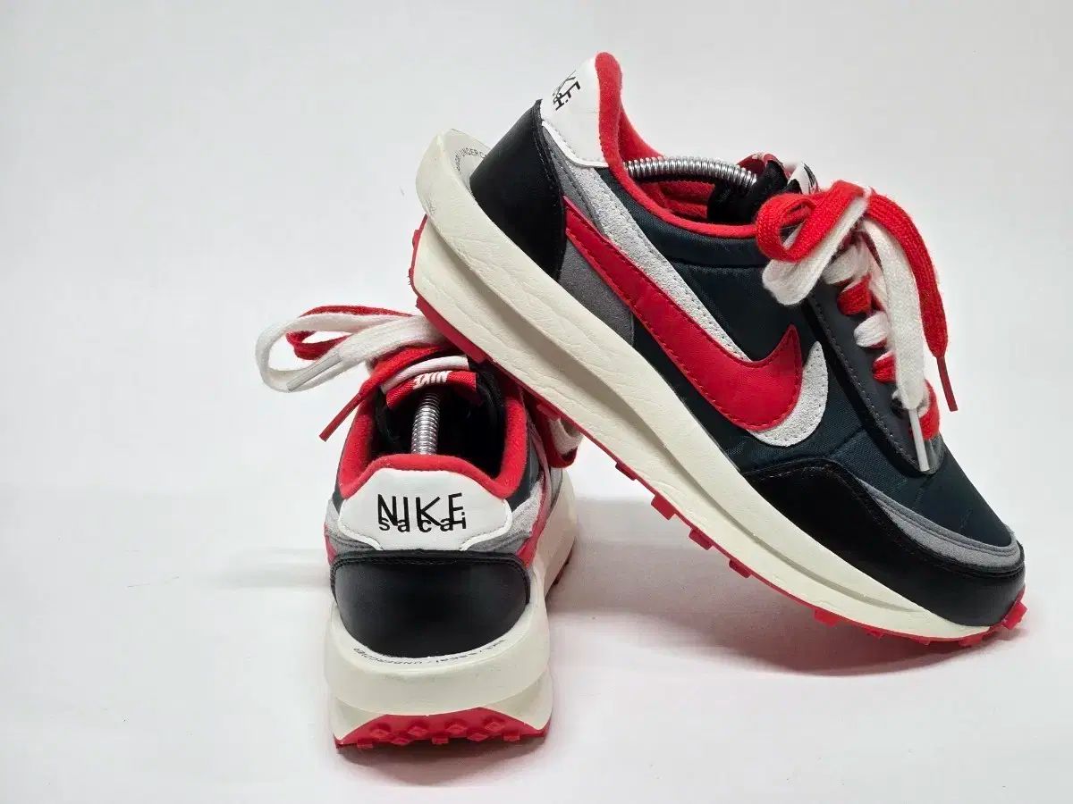 ナイキ SACAI LDワッフル ブラック レッド スニーカー 240mm