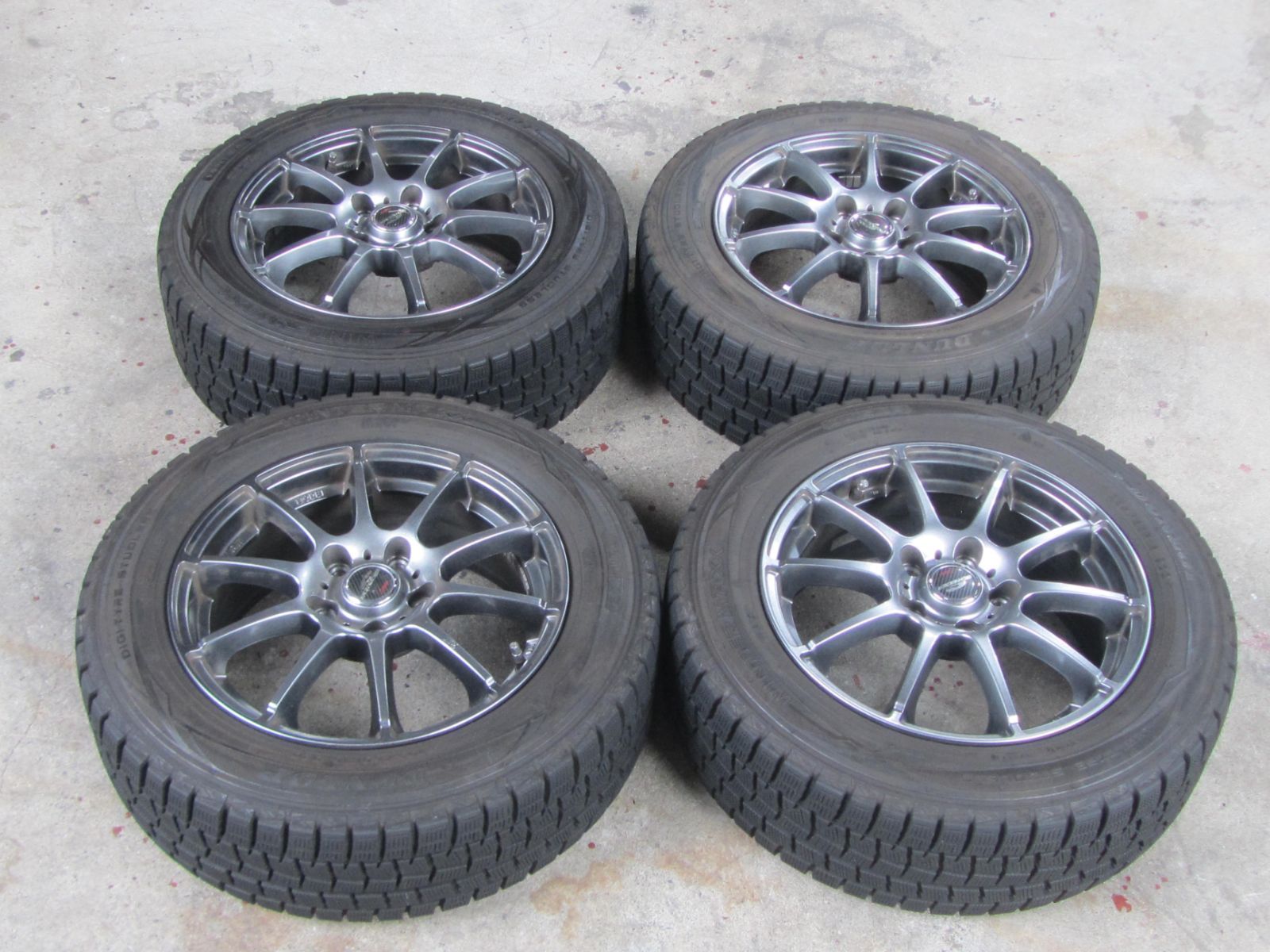 205 60 R 16 スタッドレス ダンロップ ウィンターマックス WM 01 ヴォクシー アコードなど