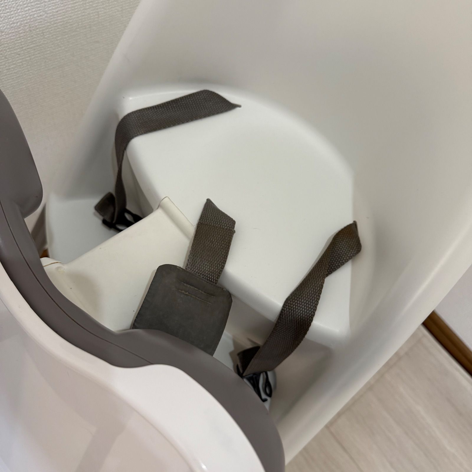 廃盤品】BABYBJÖRN 人気 ハイチェア ホワイト ベビーチェア 折りたたみ