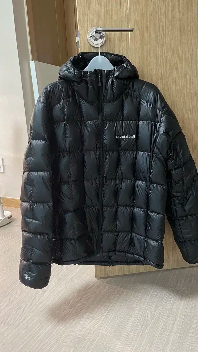 モンベル プラズマ 1000 アルパイン フード L 黒