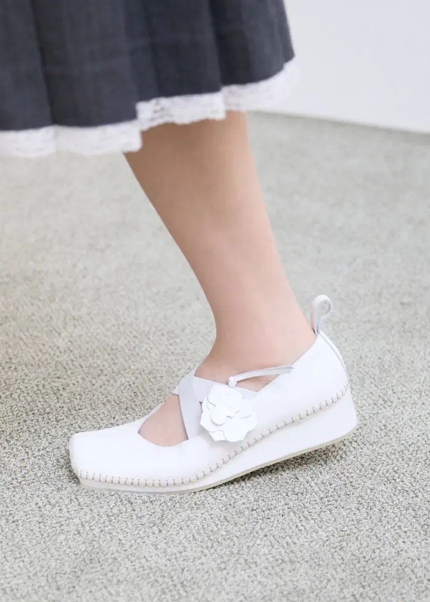 カハラ リーポ 白 230 バレリーナ シューズ