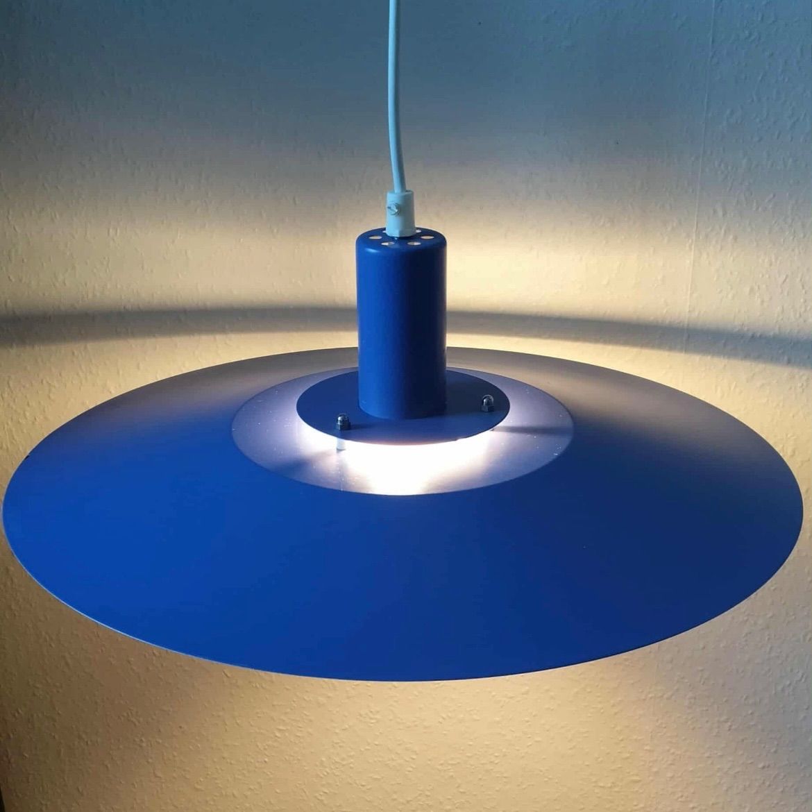 Lyfa 4045 ペンダントライト ランプ ブルー 照明 北欧 デンマーク 現品限り！】Lyfa 4045 ペンダントライト ランプ ブルー 照明 北欧