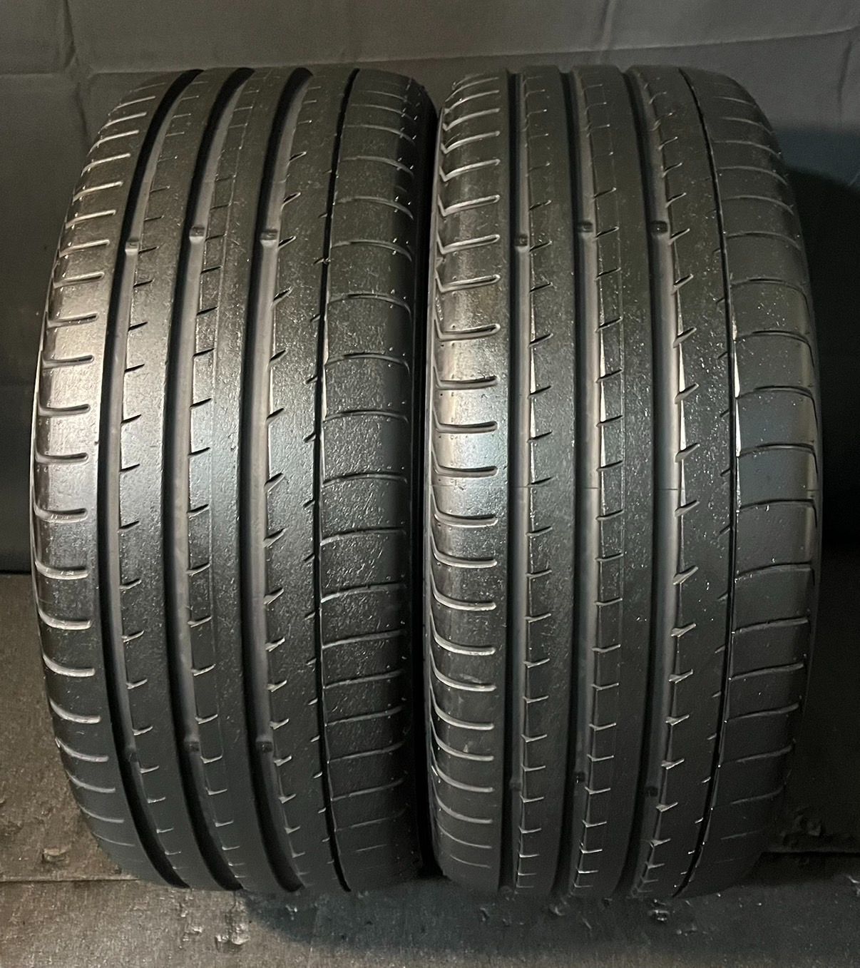 約8 4分山 ヨコハマ アドバン ADVAN Sport V 105 NO 235 40 R 19 2本 h_680