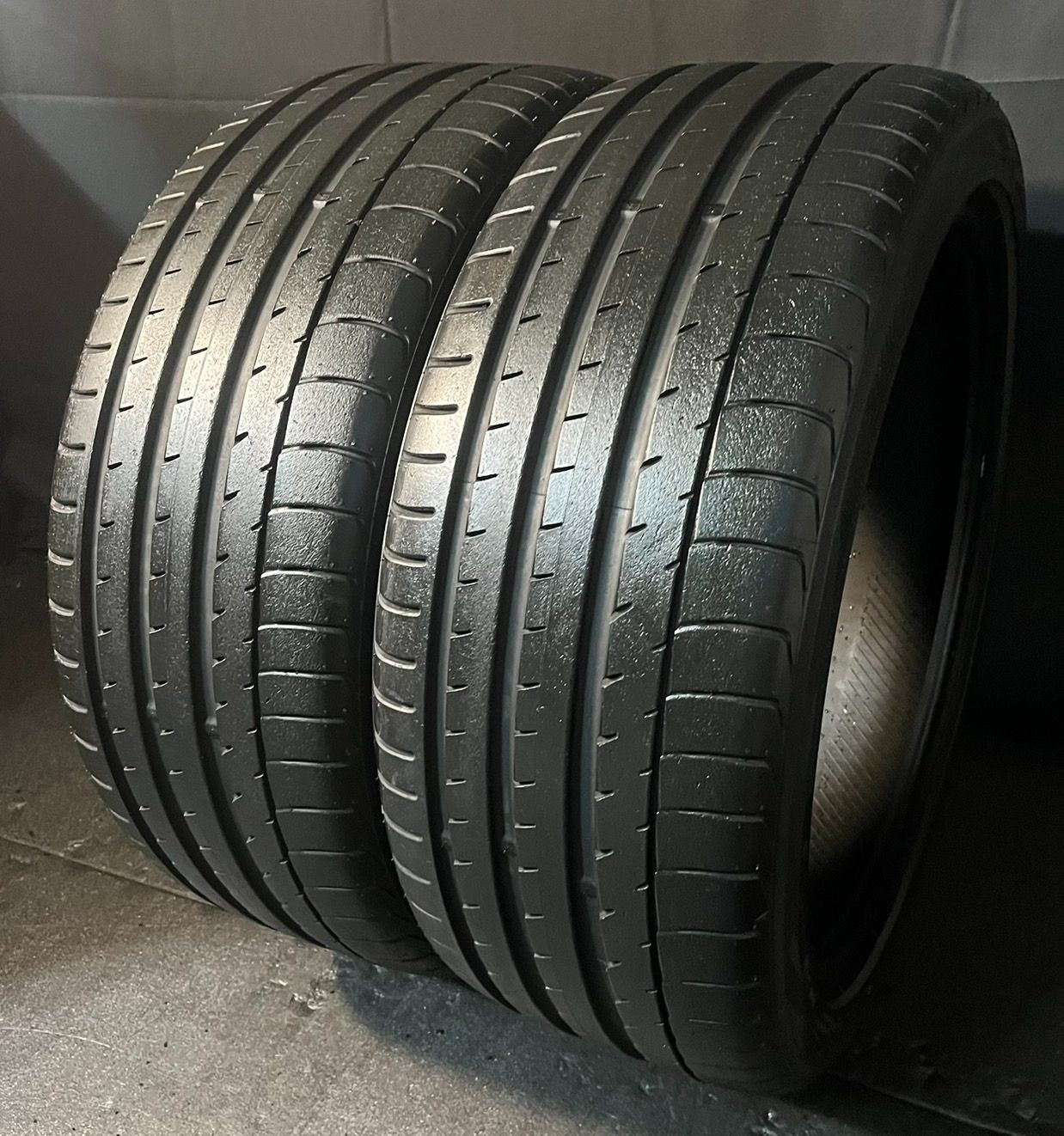 約8 4分山 ヨコハマ アドバン ADVAN Sport V 105 NO 235 40 R 19 2本 h_680