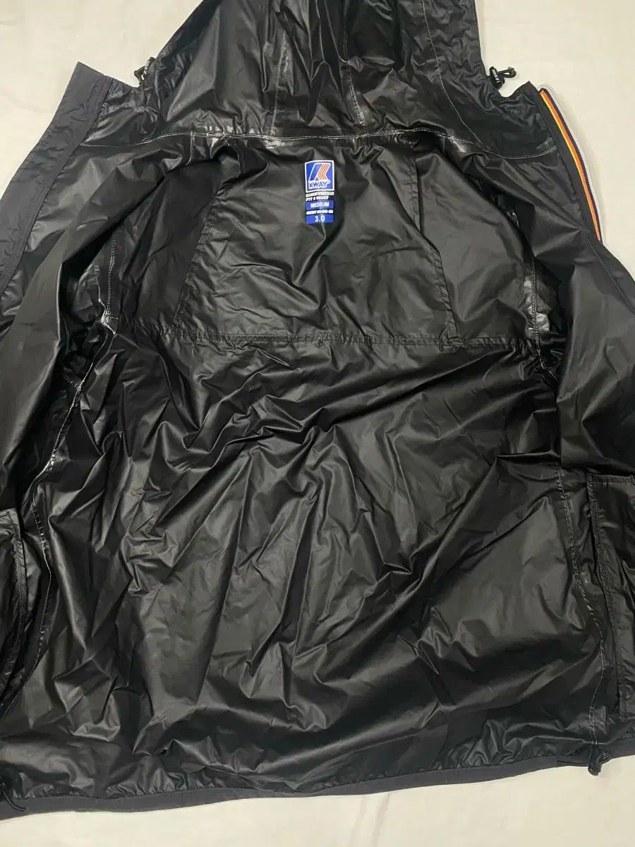 パッカブルジャケット