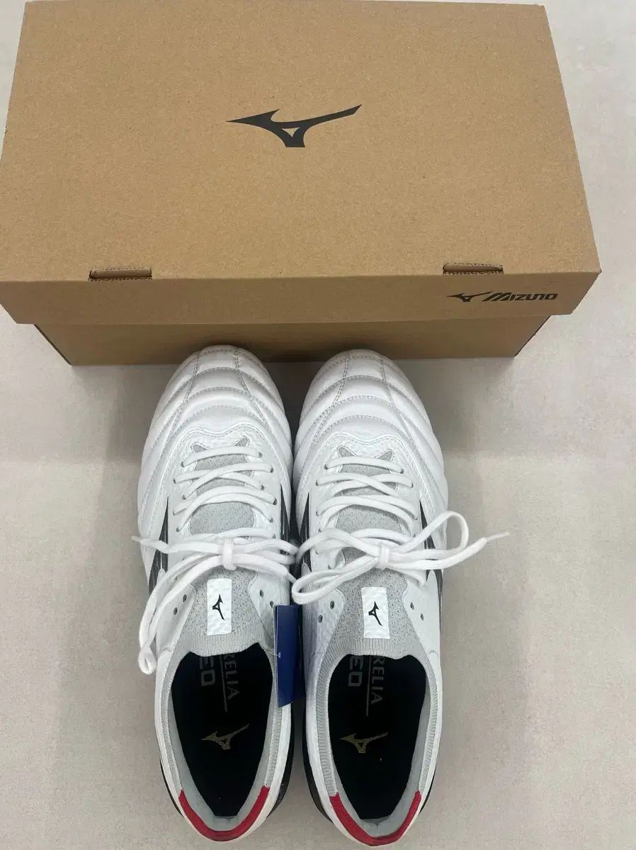 mizuno モレリア NEO 4 ベータ エリート AG サッカーシューズ 255mm