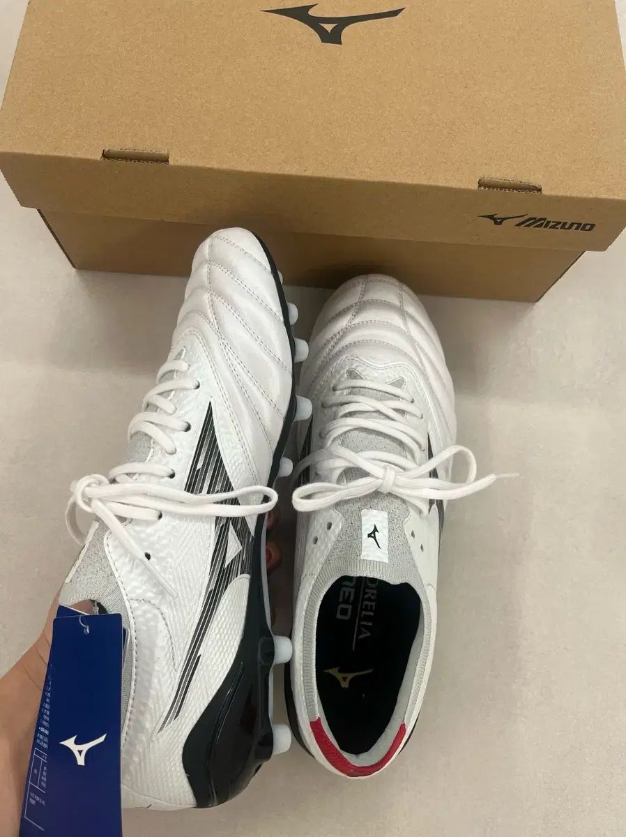 mizuno モレリア NEO 4 ベータ エリート AG サッカーシューズ 255 mm