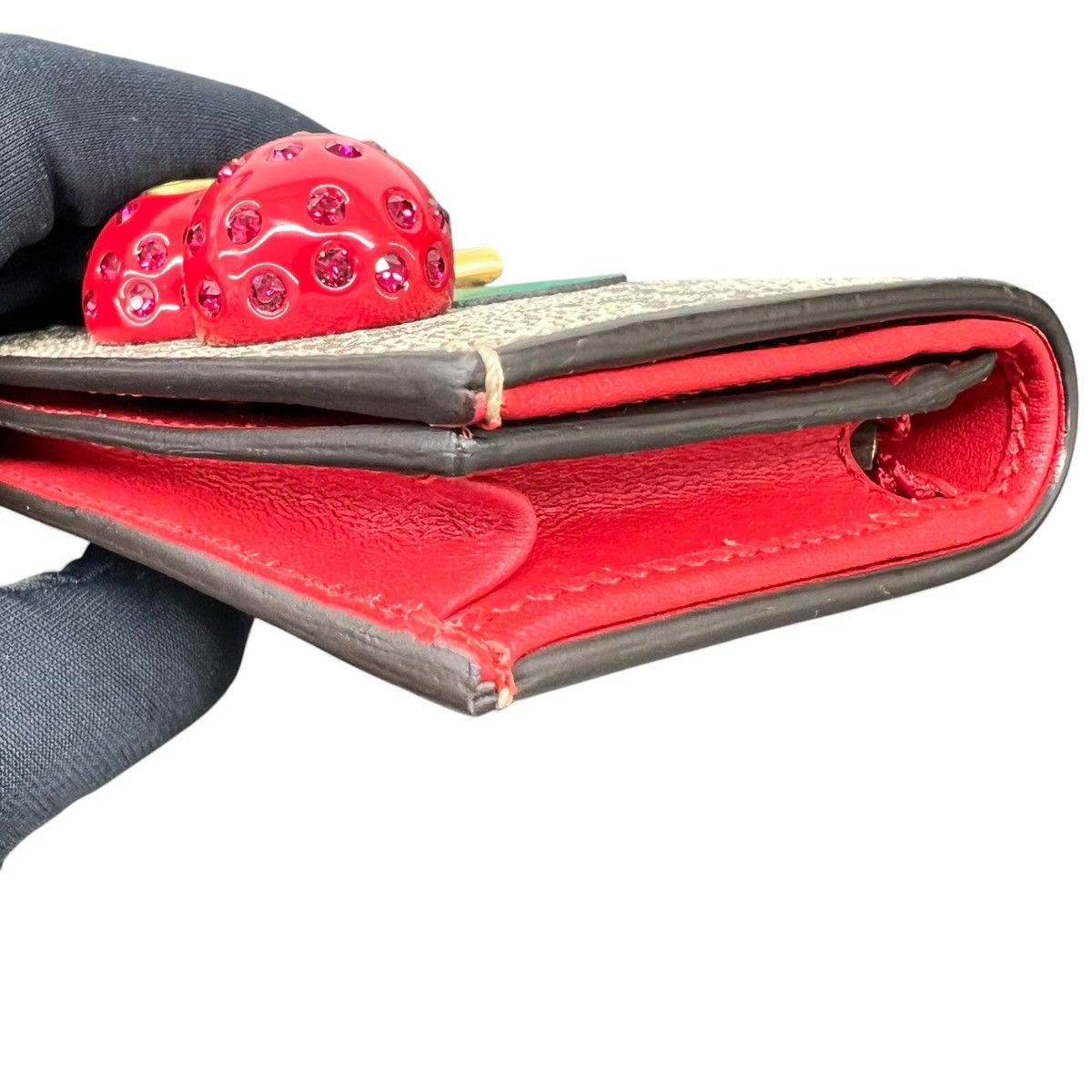 未使用✨GUCCI グッチシマ　チェリーラインストーン　コンパクトウォレット　赤 楽天市場】【新品】グッチ GUCCI チェリー グッチシマ コンパクト 二