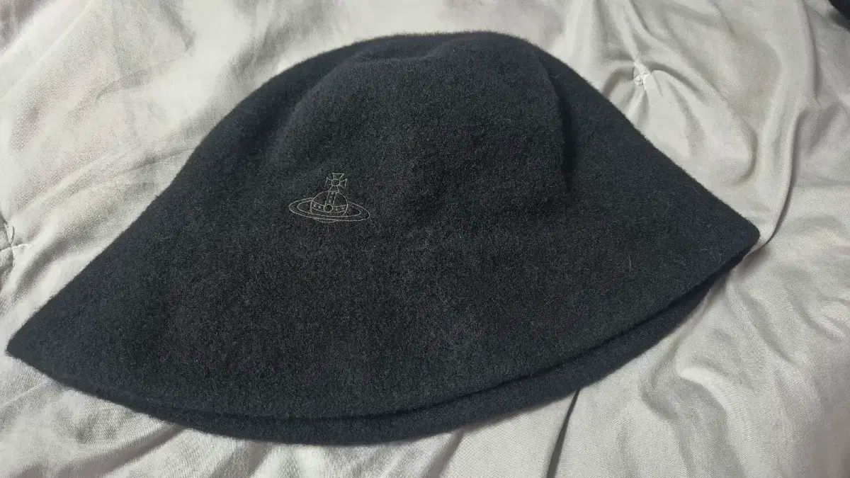 VIVIENNE WESTWOOD ウール バケットハット