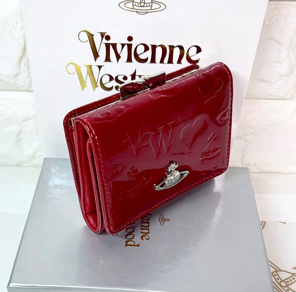 内側に素敵な柄あり?新登場】Vivienne Westwood 3つ折り財布 エナメル