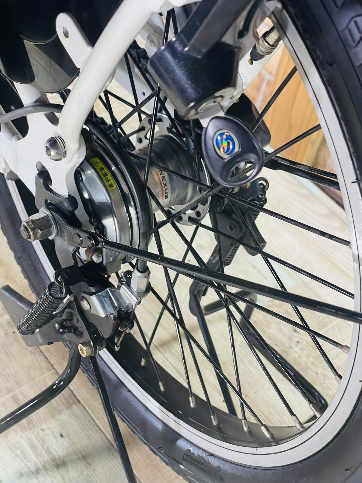 破格 ホワイト系 王様 ギュットアニーズ子供乗せ電動アシスト H2972 超特価】【大人気モデル】【王様☆ギュット・アニーズ】【ホワイト系