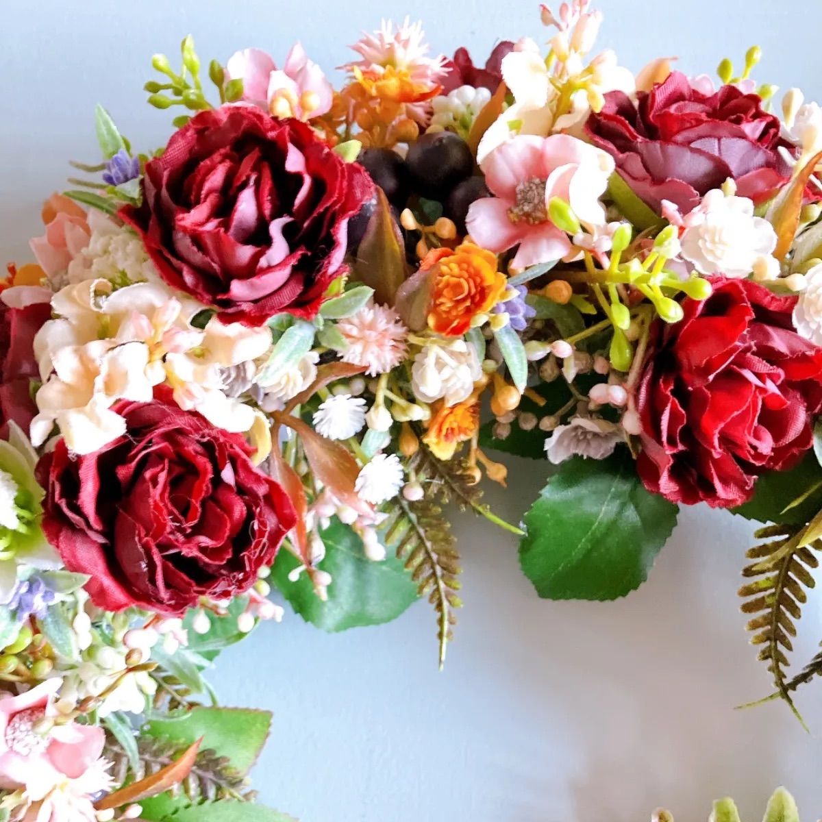 ワインカラーのアンティークローズのリース. 27cm アーティフィシャル