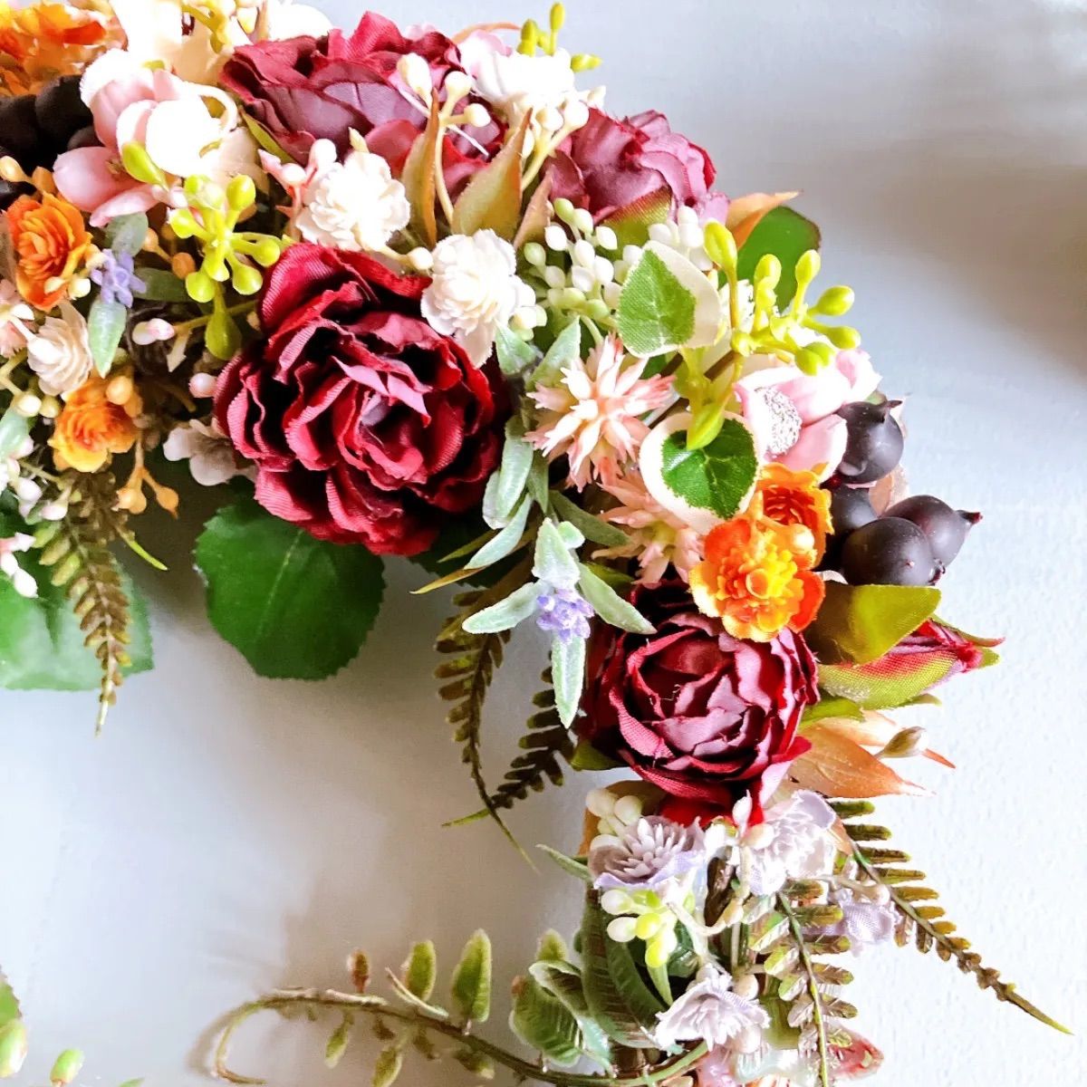 アンティークローズの秋リース　25cm 玄関リース　造花　枯れないお花 ワインカラーのアンティークローズのリース. 27cm アーティフィシャル