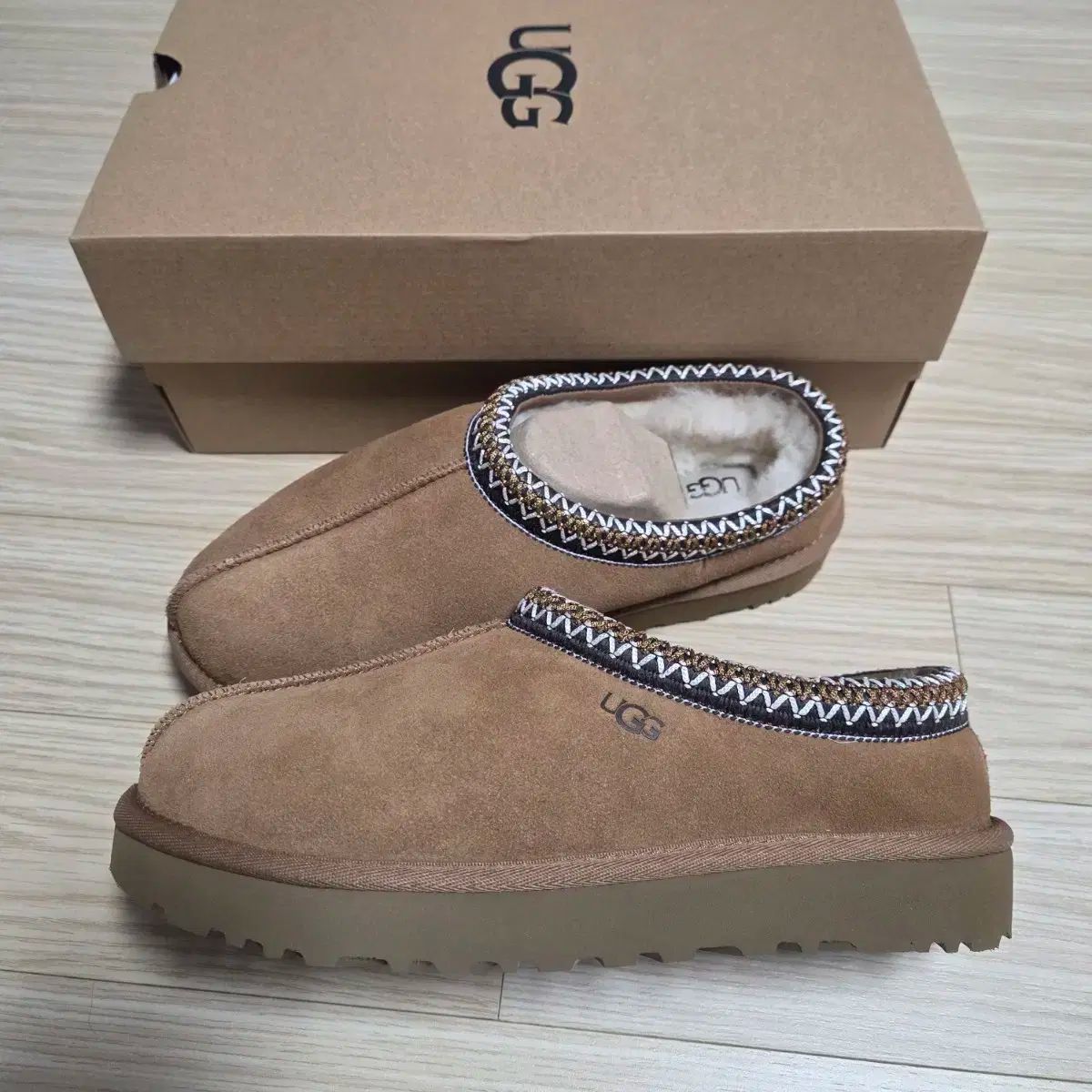 W 240 アグ タスマンII チェスナット