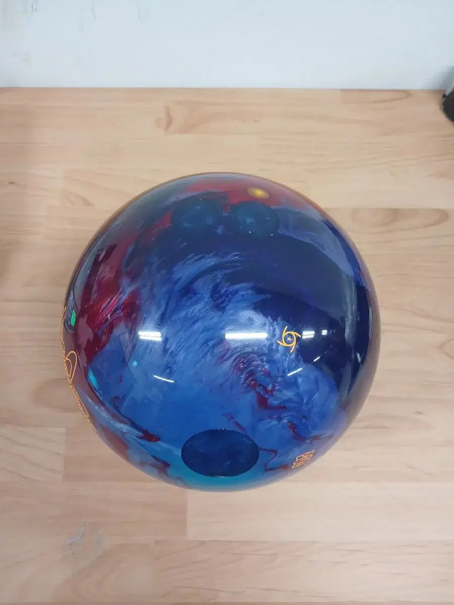 ボーリングボール 完 15 p フィジーク Maestro