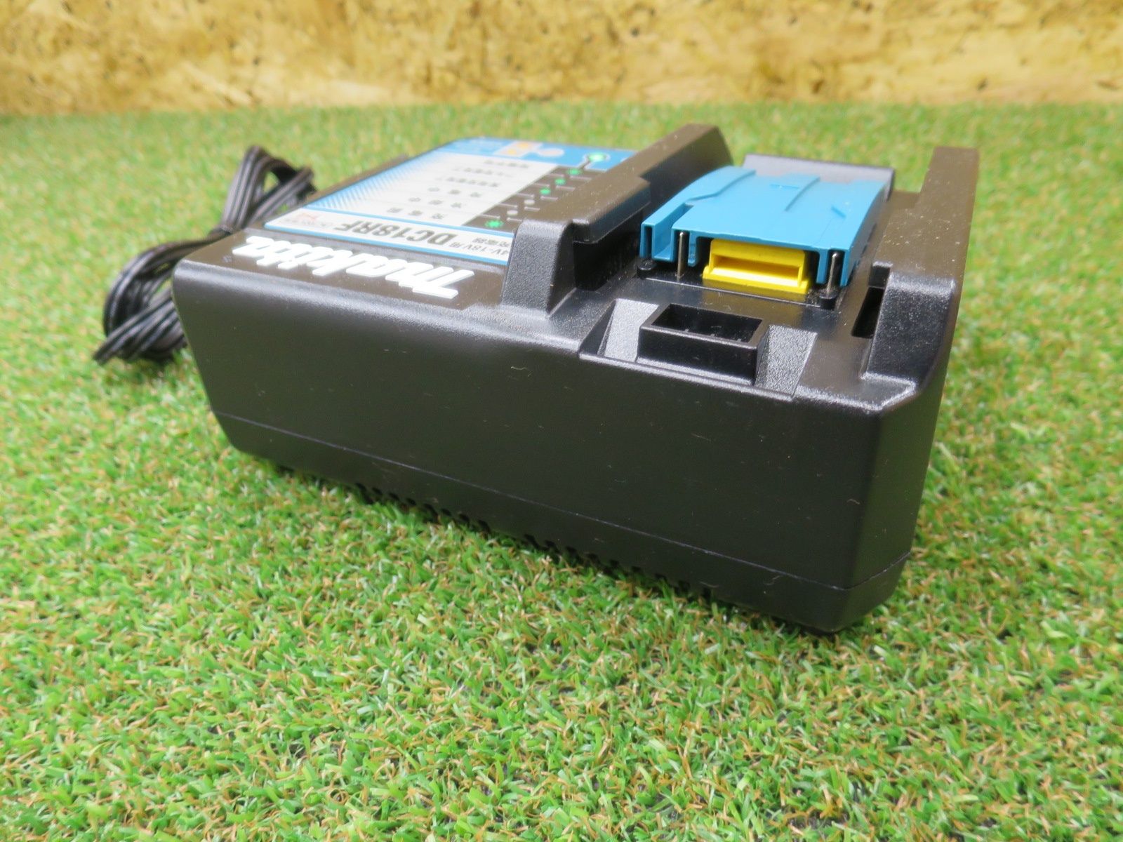 マキタ makita DC18RF リチウムイオン バッテリ用 急速 充電器 14.4V